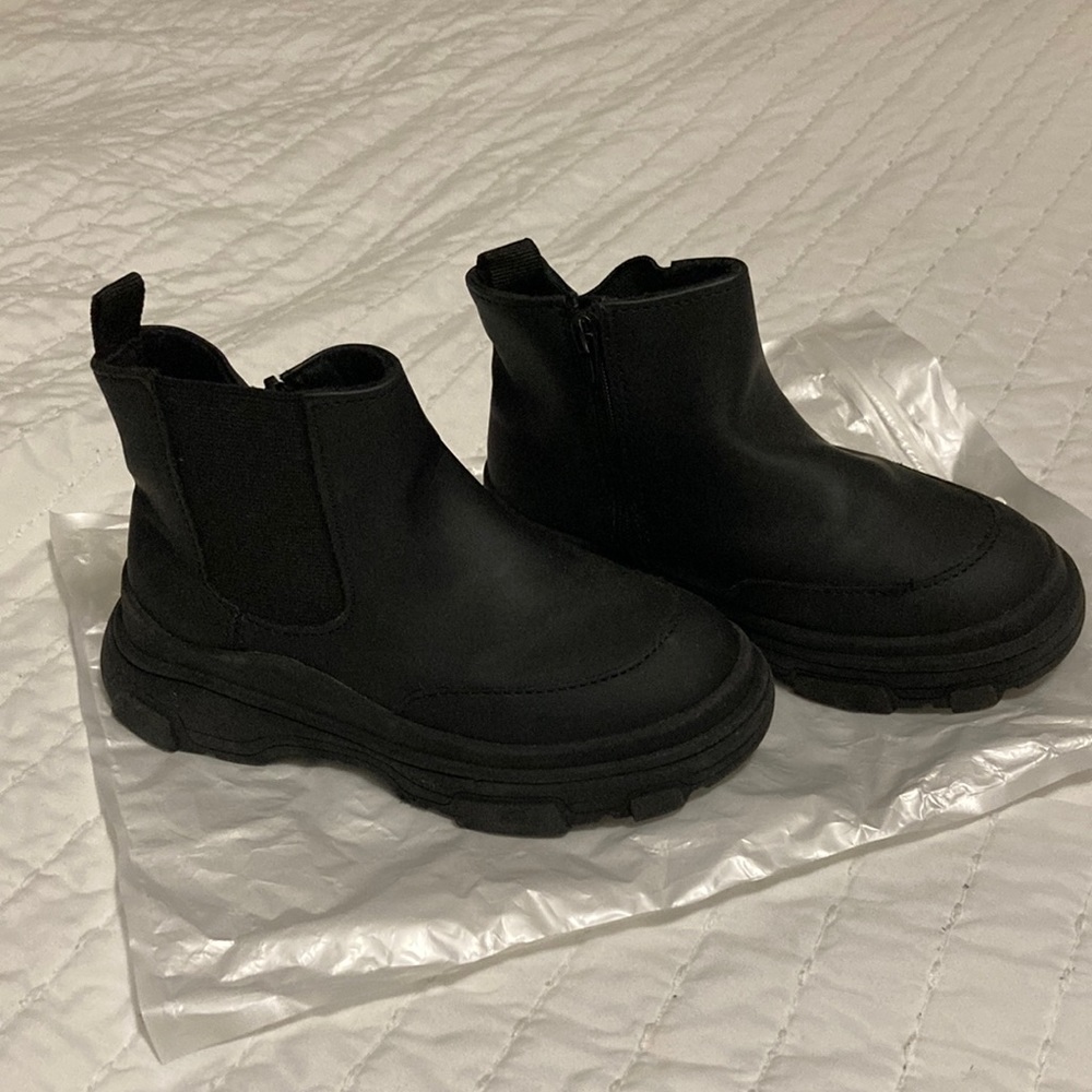 Zara Kids Lug Sole Boot